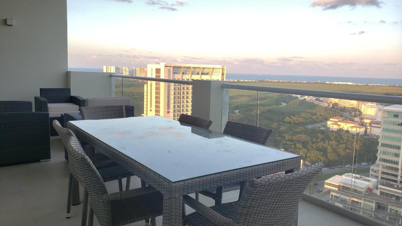Luxury In Shopping Center And Spectacular View Apartment Cancún